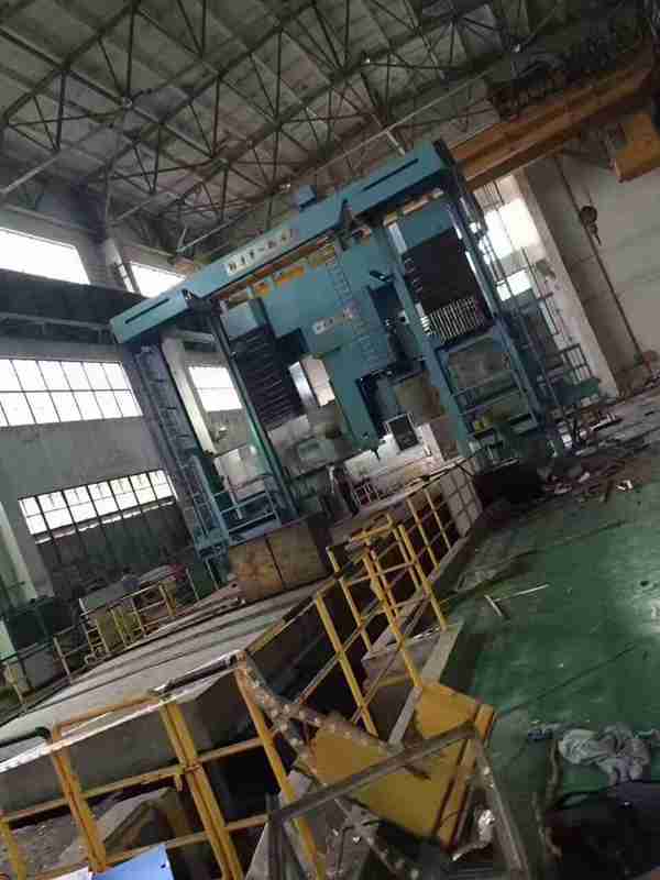 北京一機4—12米數控龍門鏜銑
