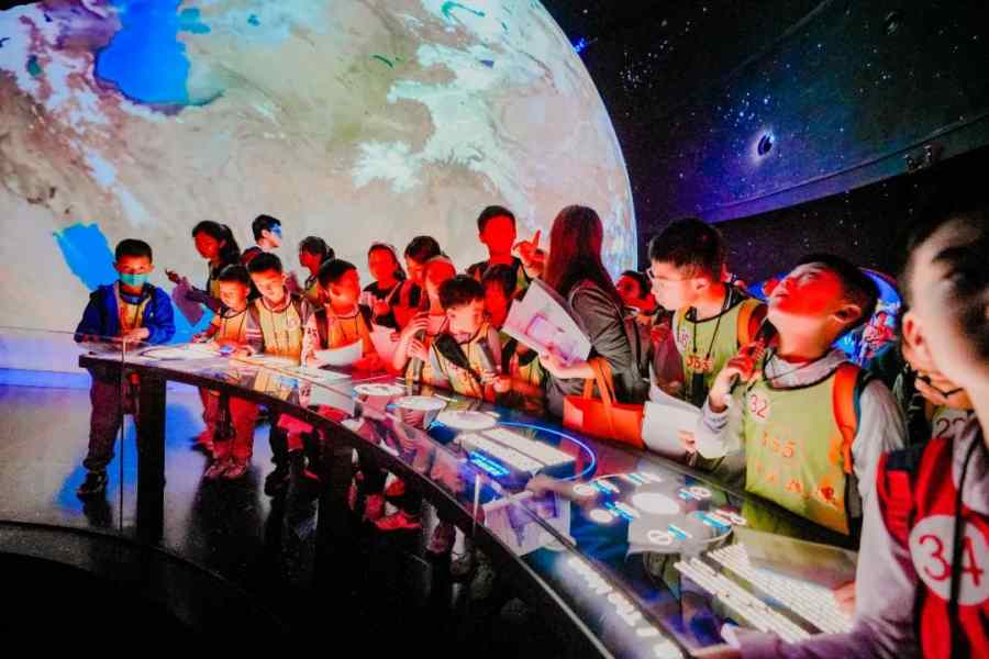 蘇州三六六社會實踐上海天文館夏令營浩瀚宇宙等你來探索
