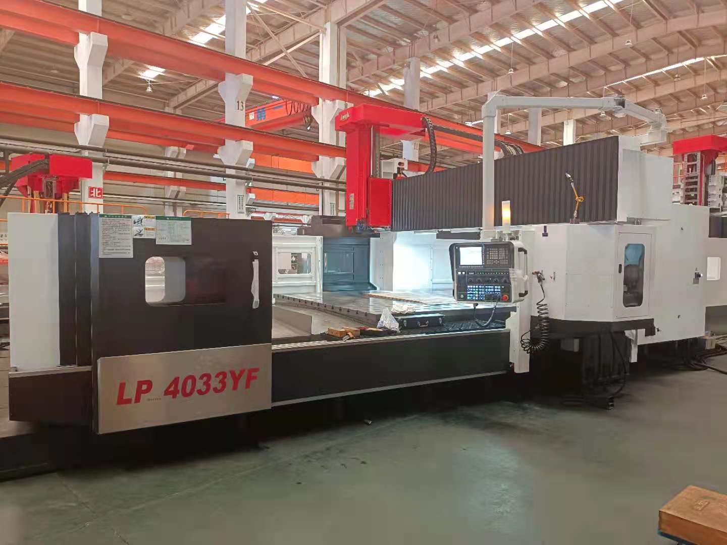 臺灣亞崴龍門加工中心LP4021