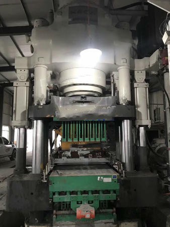 處理二手科達KEDA-1300全自動液壓磚機，九成新
