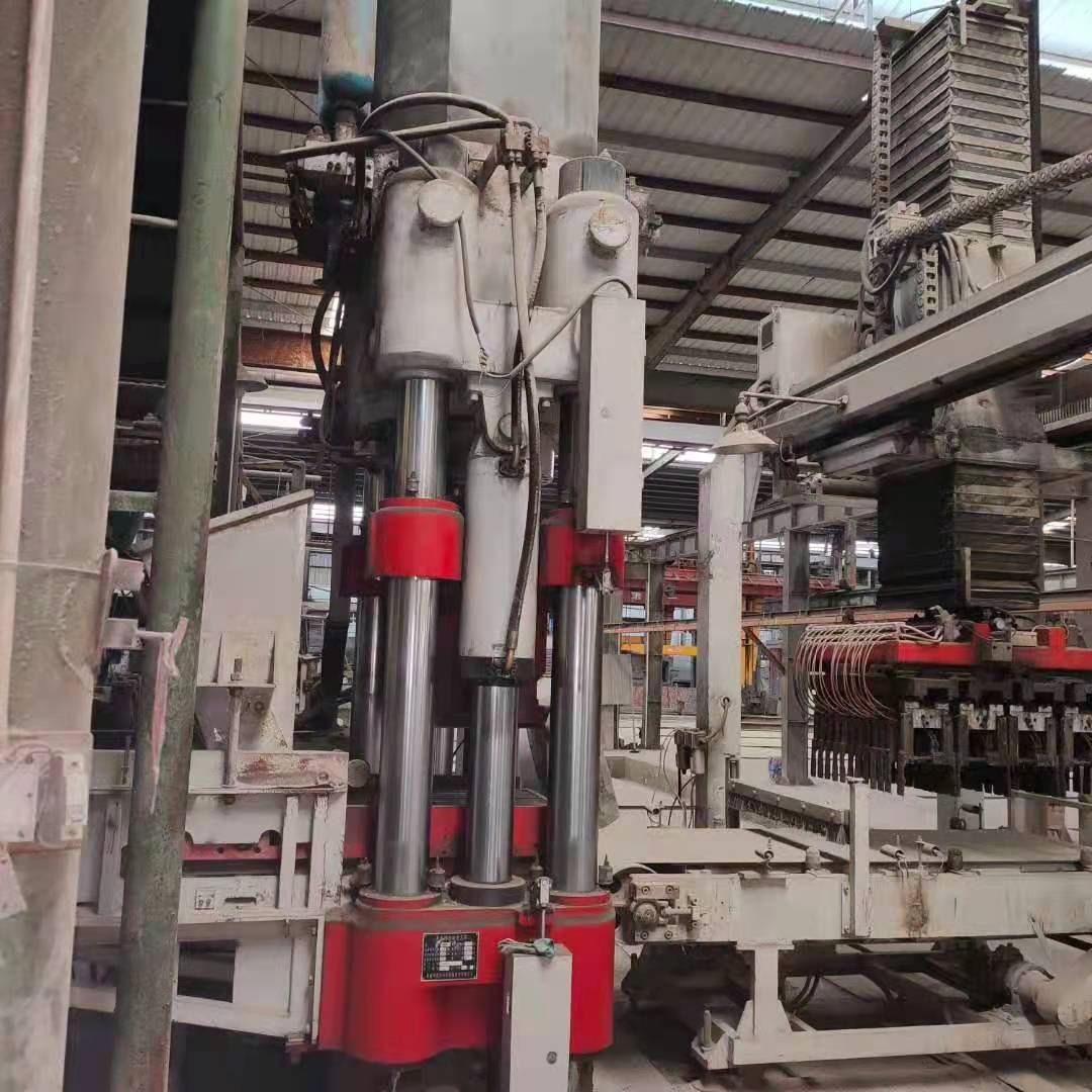 8成新以上    海源HF1100二手全自動(dòng)液壓磚機(jī)