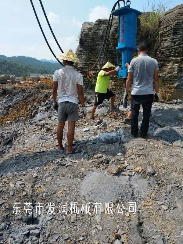 玉礦替代無裂紋開采新設備高效安全液壓劈裂機