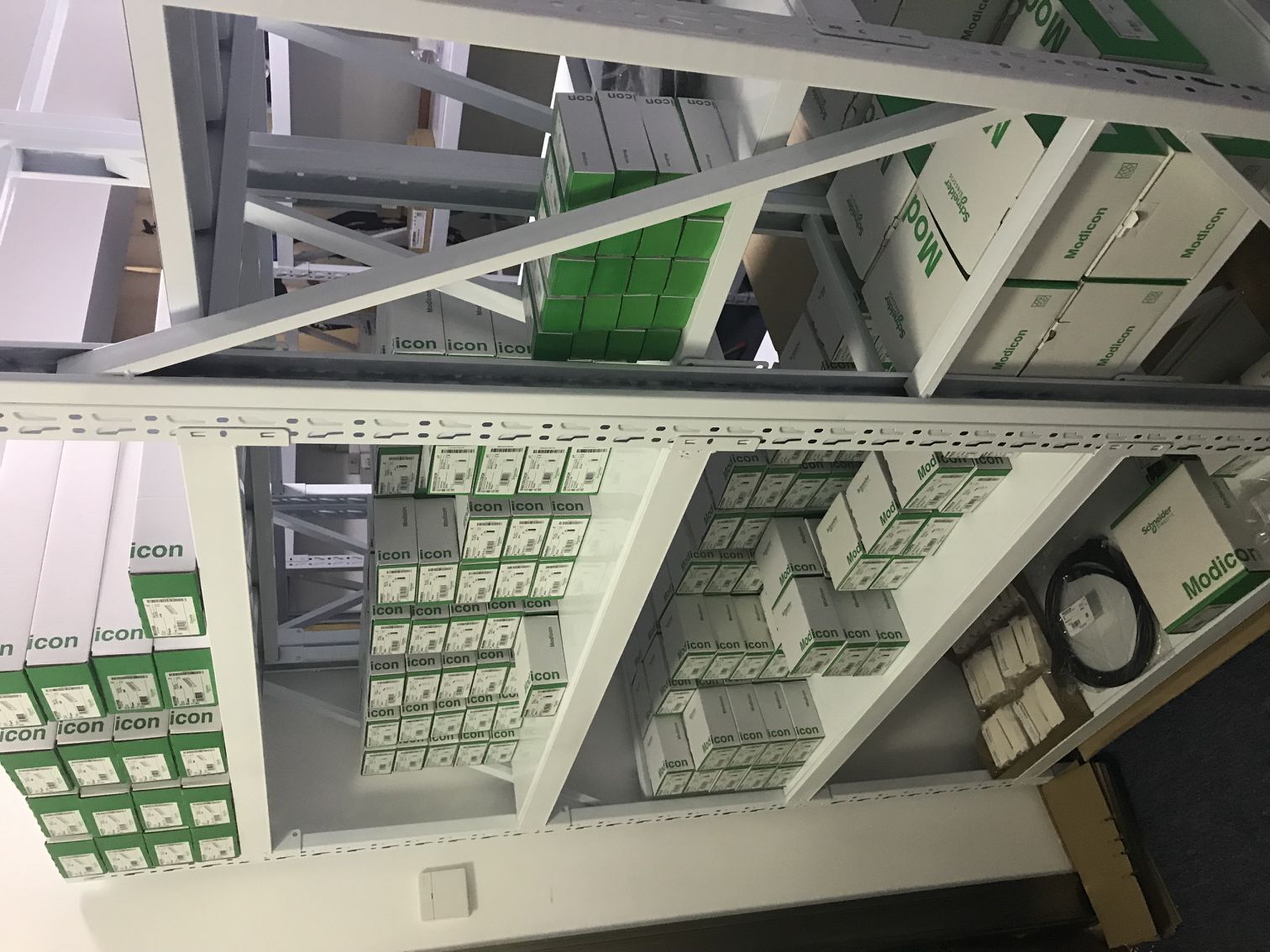 BMXFTA1522	HART模擬量輸入模塊連接電纜