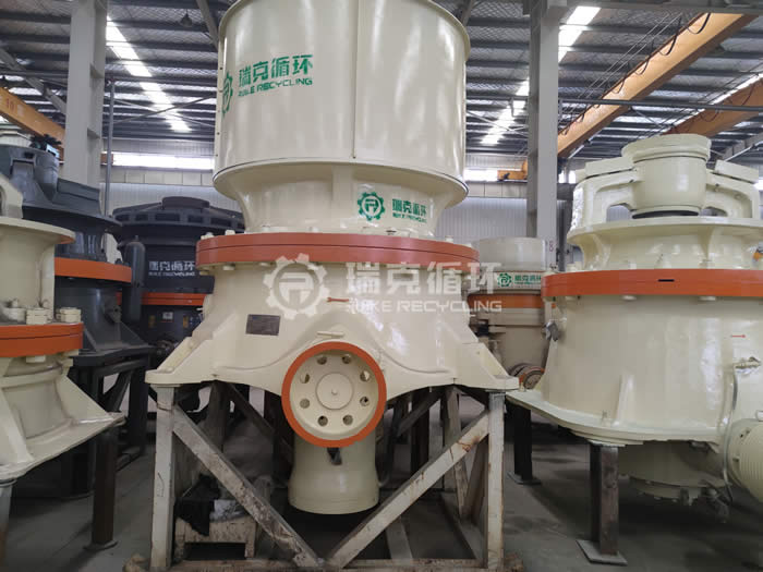 CH660單缸液壓圓錐破碎機動錐部維修