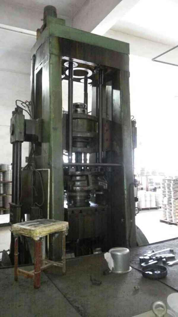 轉(zhuǎn)讓：二手上海產(chǎn)J44-55E底傳動雙動拉伸壓力機/壓力機 