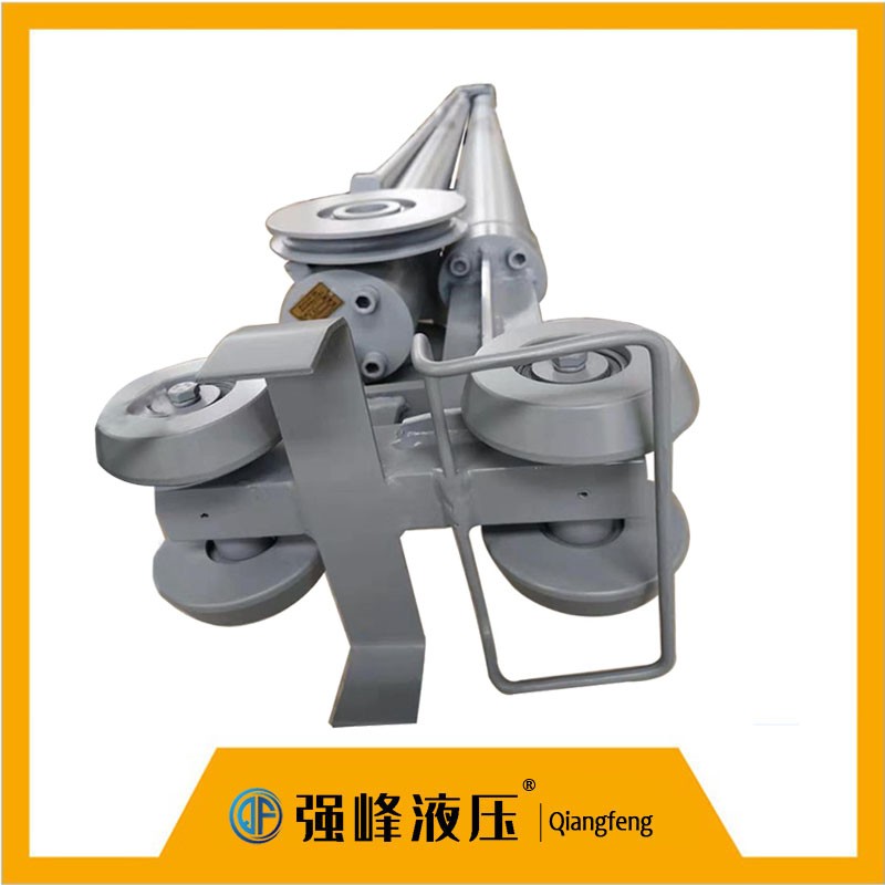 大型油缸工程缸不銹鋼液壓油缸非標(biāo)定制吊耳法蘭油缸