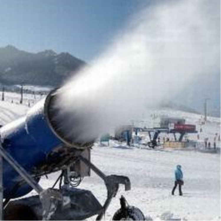 山東金耀QKX-742大小型全自動(dòng)造雪機(jī) 鋁合金噴嘴176個(gè)噴頭 雪質(zhì)細(xì)膩不易化