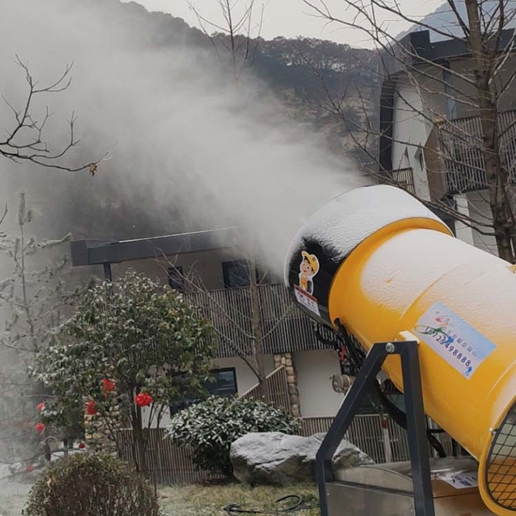 山東金耀PUG-6530液壓全自動造雪機 300米遠程遙控 液壓升降系統