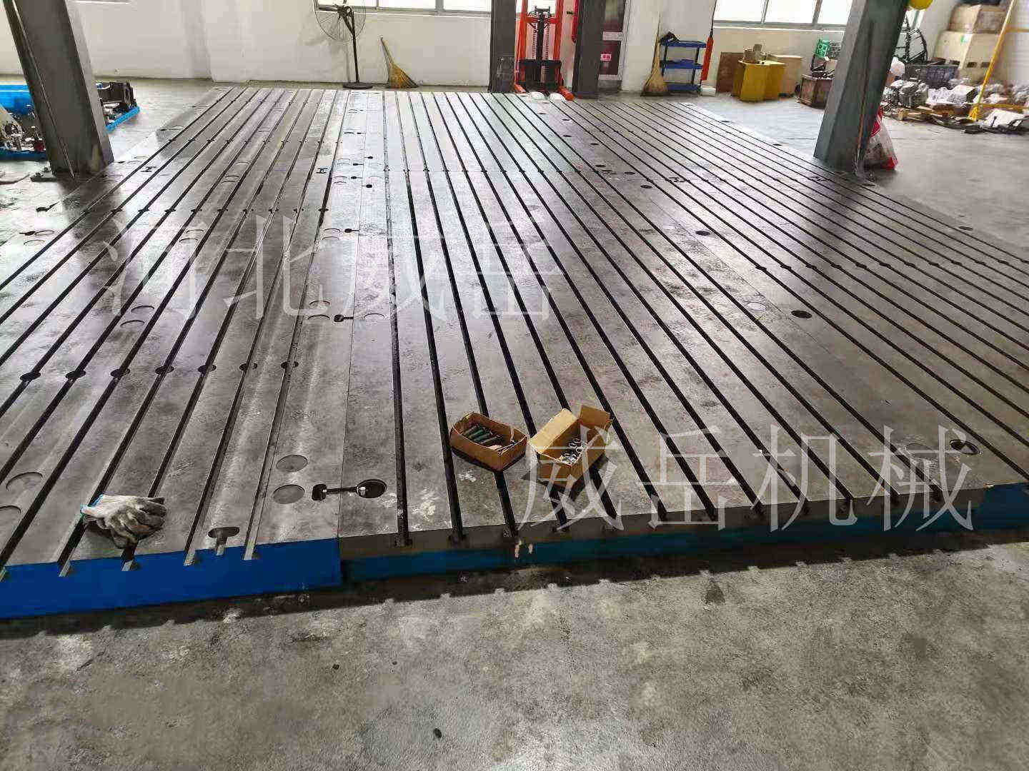 1乘2米鑄鐵平臺規(guī)格齊全加高加厚機床工作臺耐腐蝕