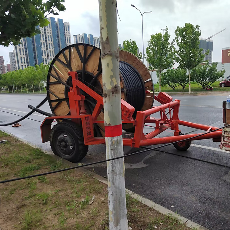 線路電纜托運(yùn)炮車 線纜牽引車