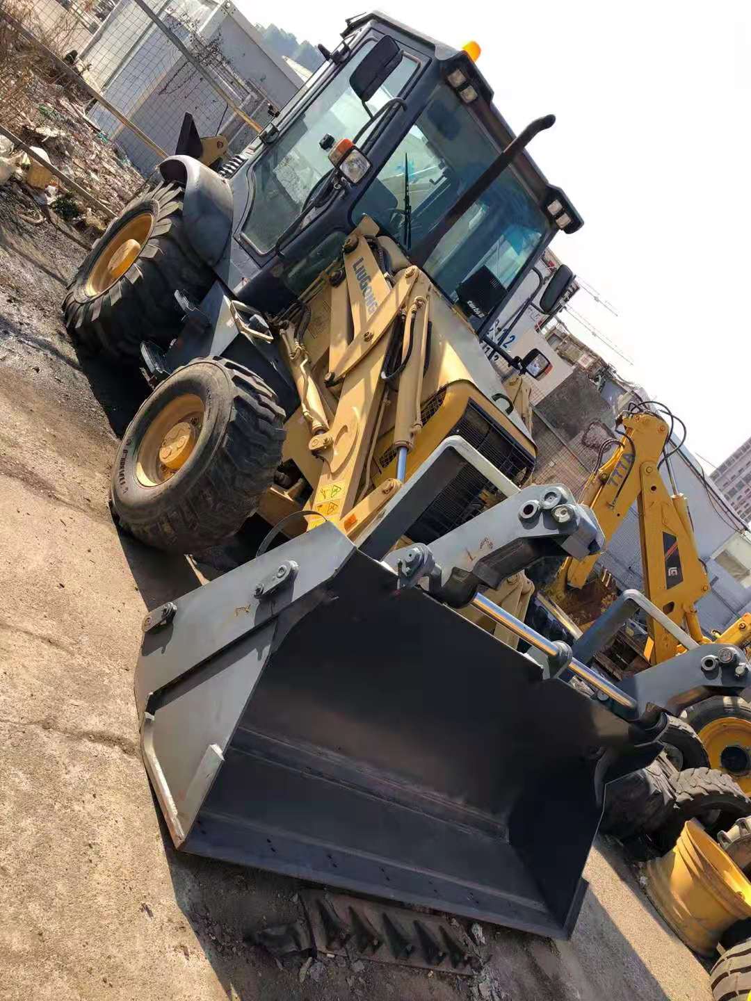 全新柳工766A兩頭忙，挖掘裝載機(jī)庫存車
