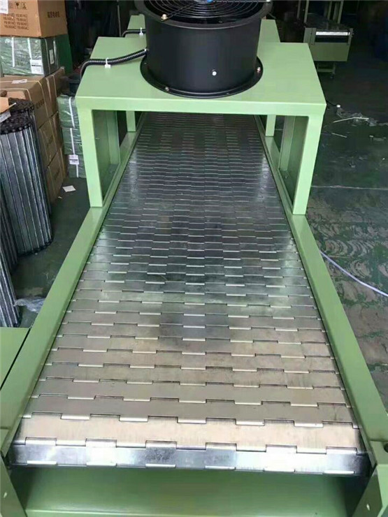 源思特板鏈式輸送機