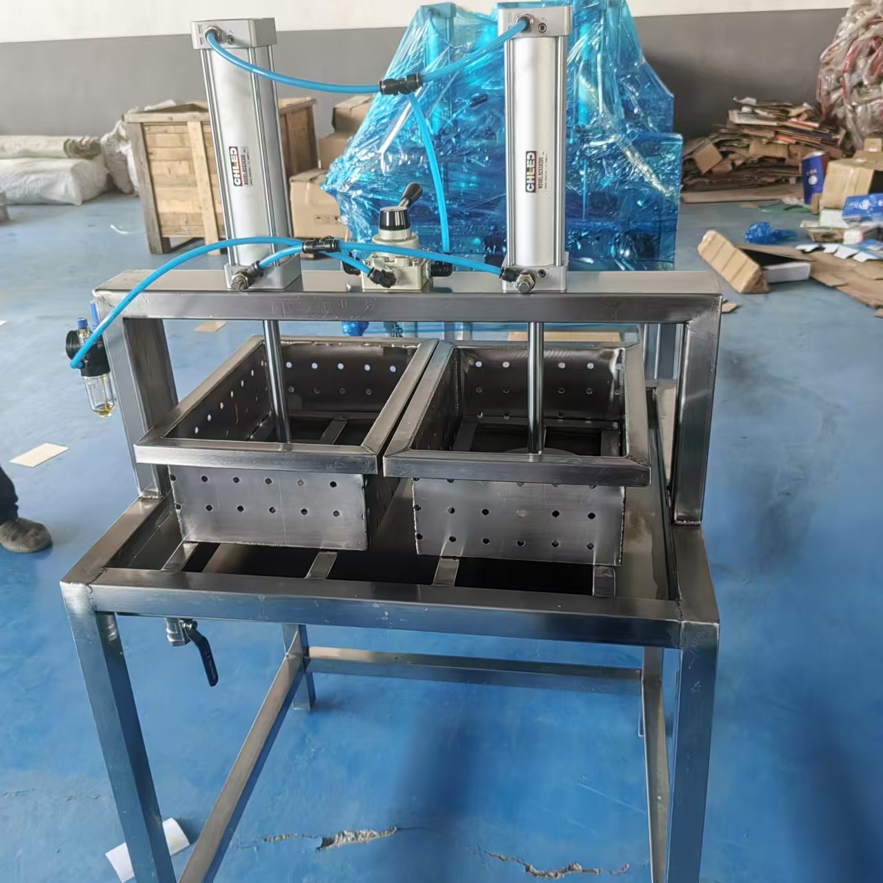 全自動加壓冷萃酸奶壓榨機干噎酸奶加工設備