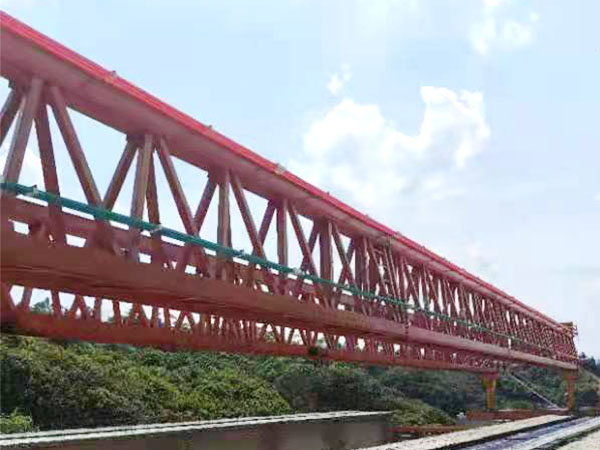 山西太原架橋機(jī)出租公司租賃形式多樣化