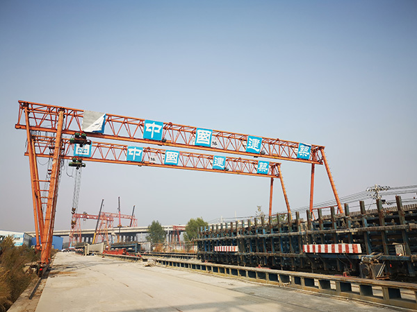 江蘇徐州龍門吊租賃10t36m大跨度龍門吊花架梁