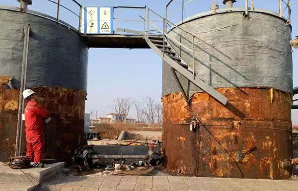 多功能水力除銹除漆切割一體機(jī)，采用高壓水射流技術(shù)，可以完成不同種類的清洗切割除銹